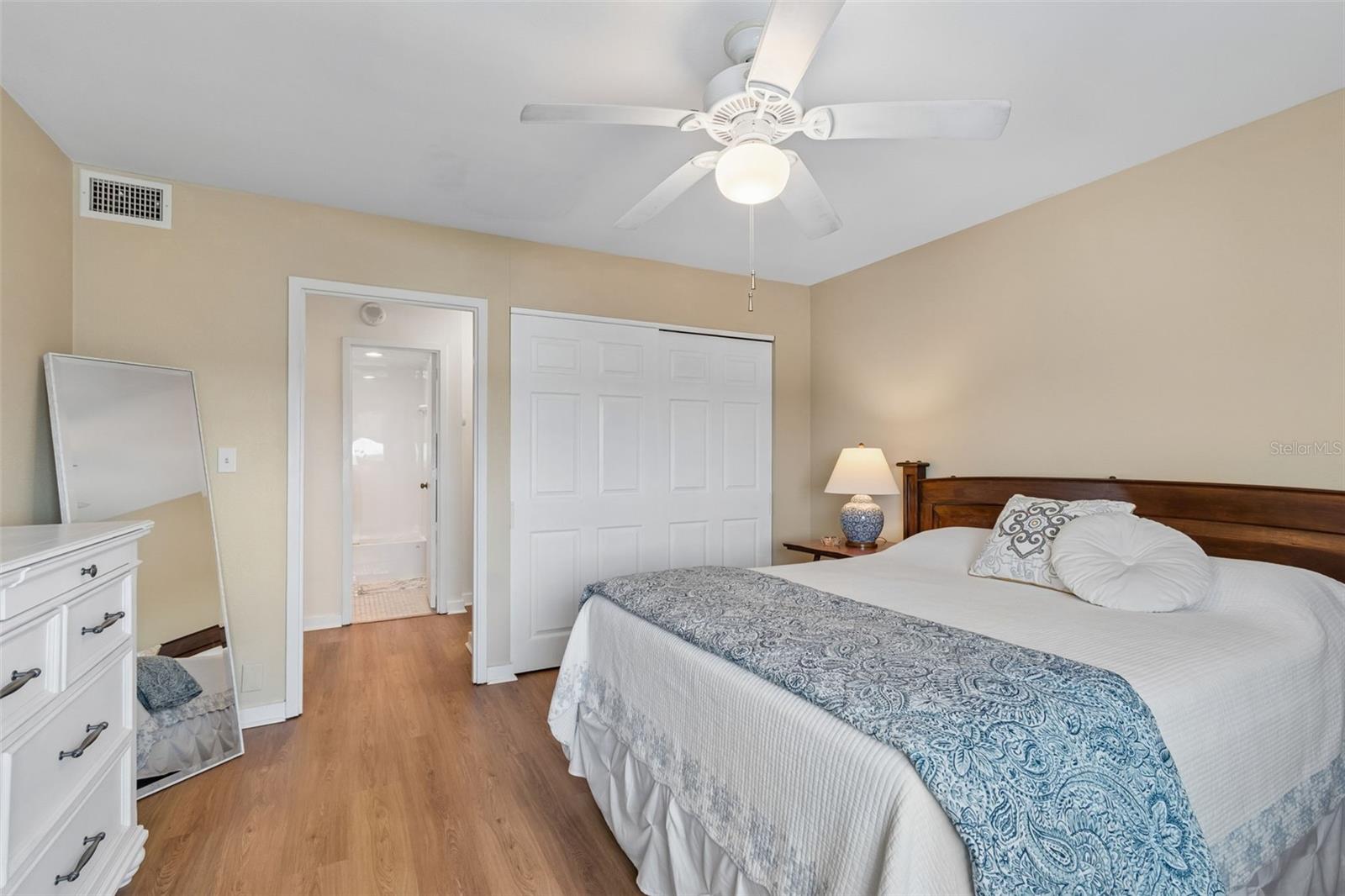 BAYSHORE TOWERS A CONDO - Residential