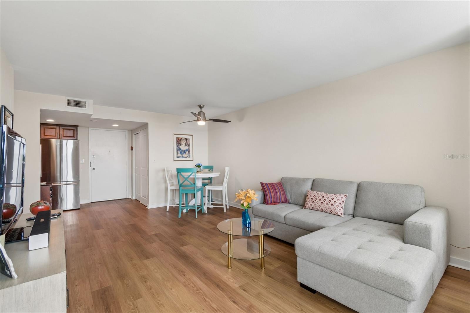 BAYSHORE TOWERS A CONDO - Residential