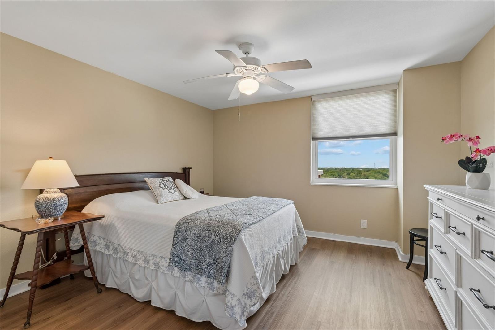 BAYSHORE TOWERS A CONDO - Residential