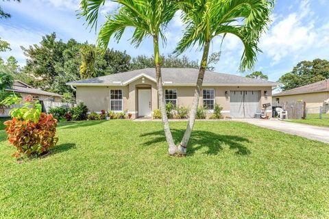 Photo of 229 SW Pagoda Terrace, Port Saint Lucie, FL 34984 (MLS # O6352098)