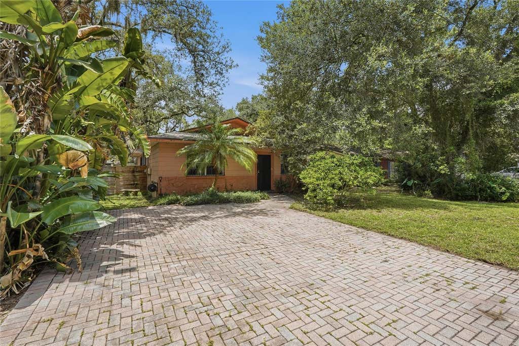 Photo of 12922 N Albany Avenue, Tampa, FL 33612 (MLS # TB8530173)