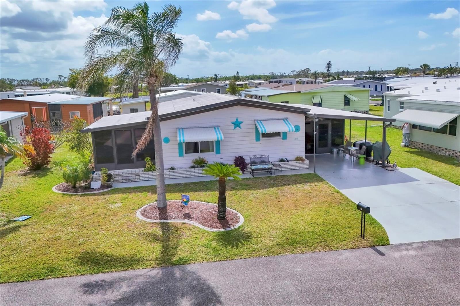 215 SCHOONER STREET