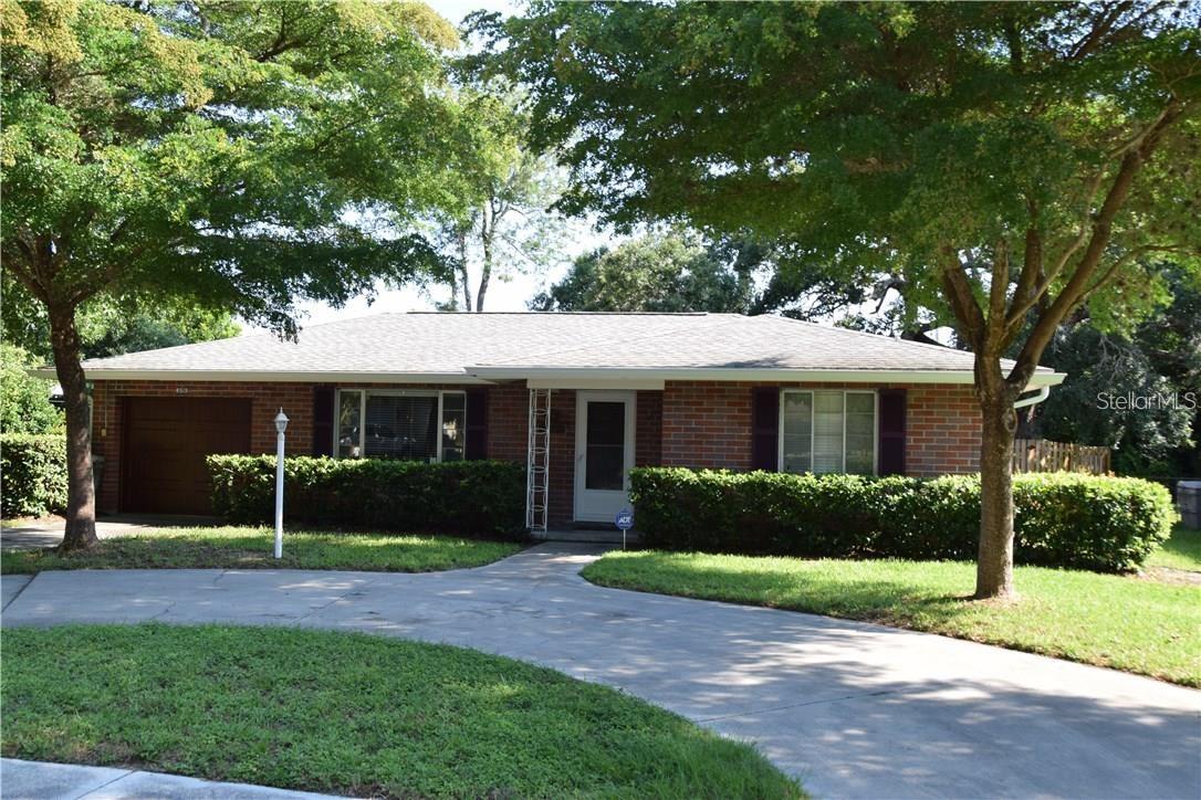Property is in a great shape inside-Located just four blocks from Southside Village, Morton's Market, and Sarasota Memorial Hospital, this home features a beautiful backyard enclosed by new wood fencing and shaded by a grand oak tree. The owner has recently upgraded the garage door, dishwasher, kitchen countertops, and gutters. The home is move-in ready and located within the Southside School district. We require the first month's rent and a $2,500 deposit. Tenants must demonstrate sufficient income and pass a background check.