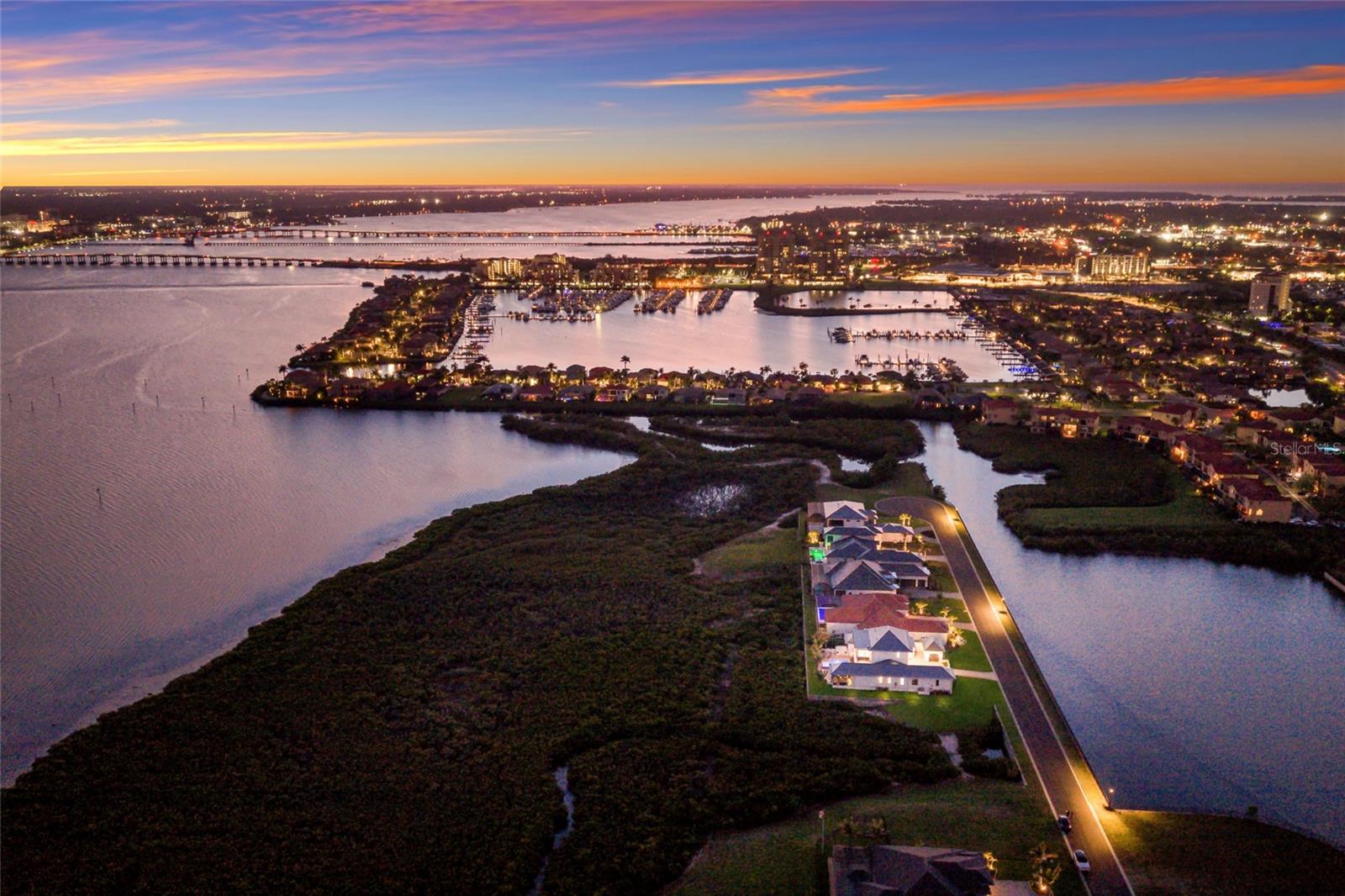 SANCTUARY COVE - Residential