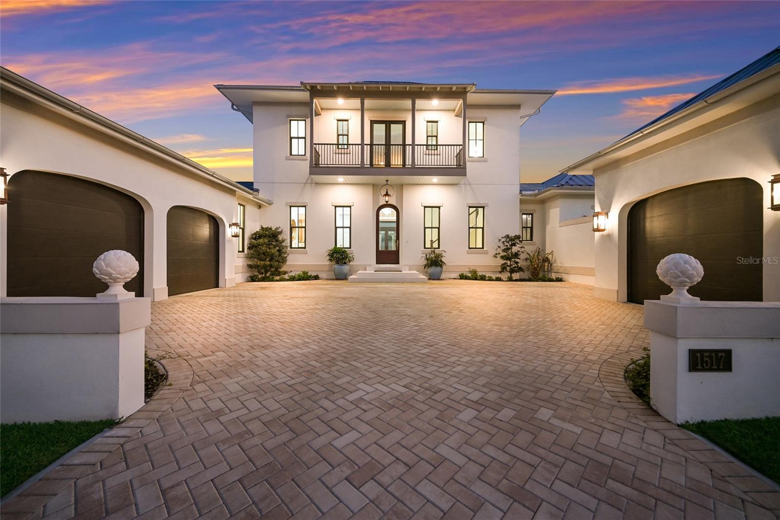 SANCTUARY COVE - Residential