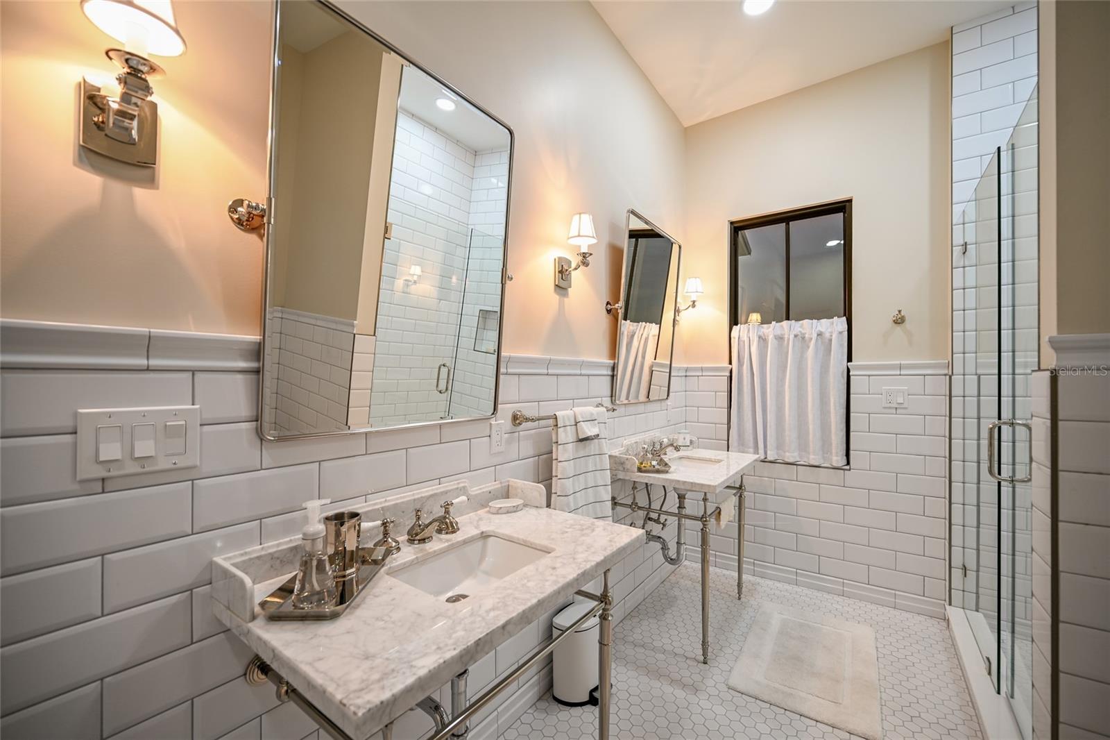 SANCTUARY COVE - Residential