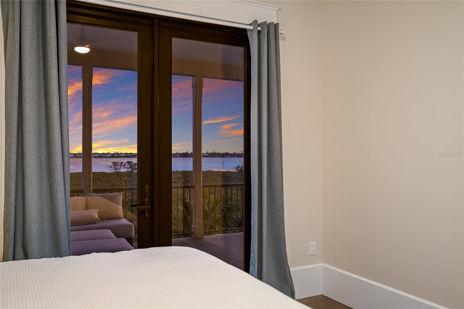 SANCTUARY COVE - Residential