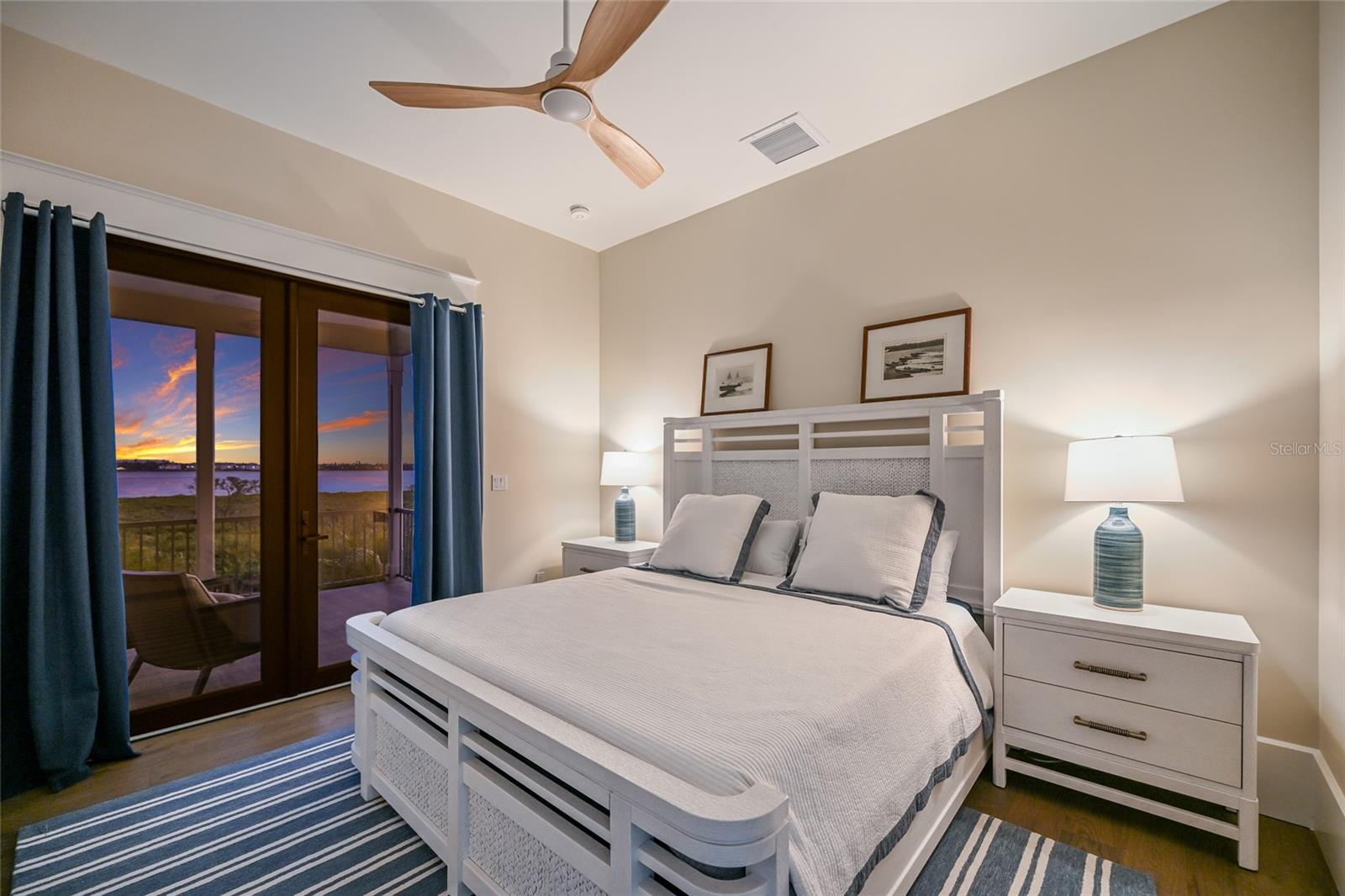SANCTUARY COVE - Residential