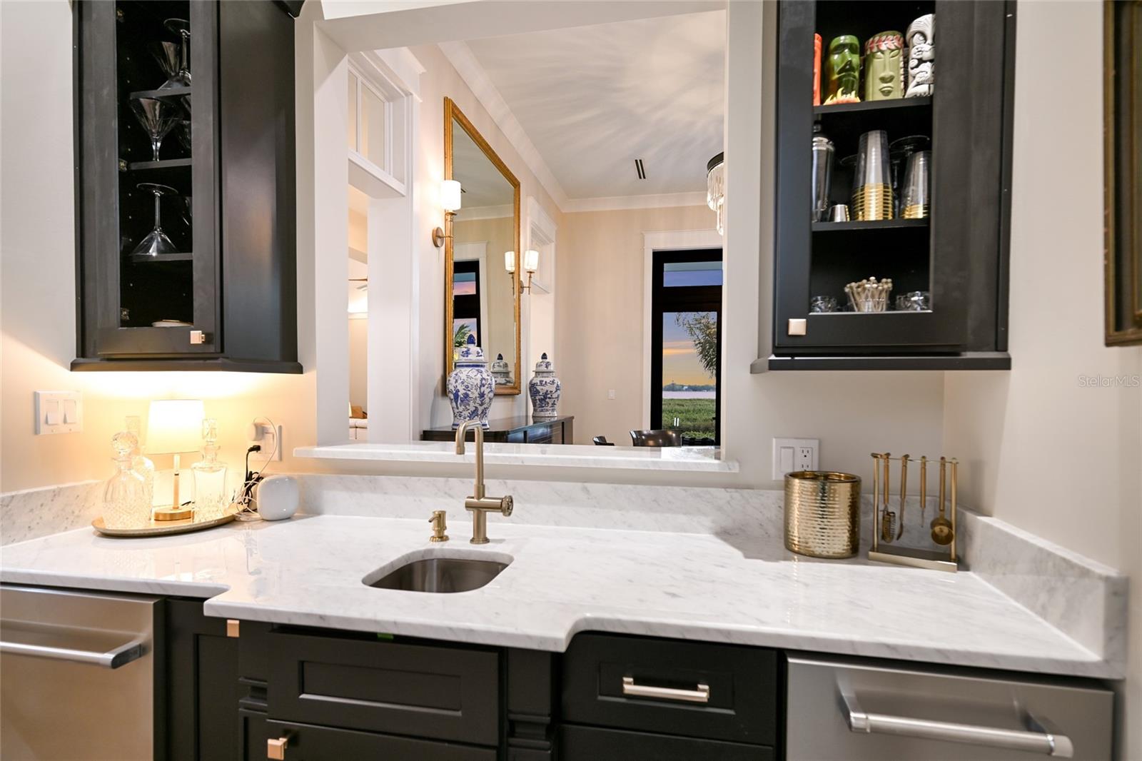 SANCTUARY COVE - Residential