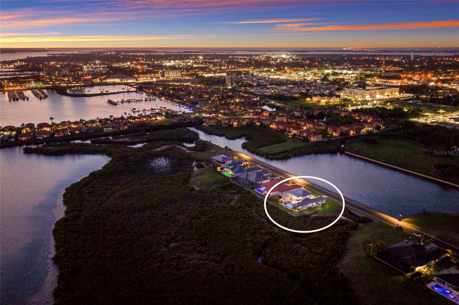 SANCTUARY COVE - Residential