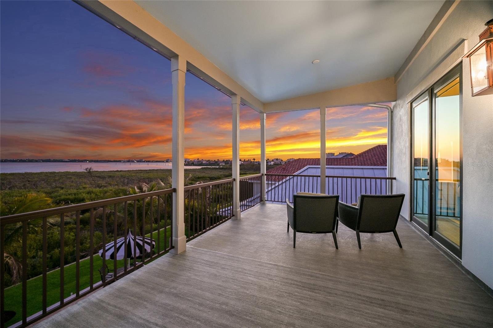 SANCTUARY COVE - Residential