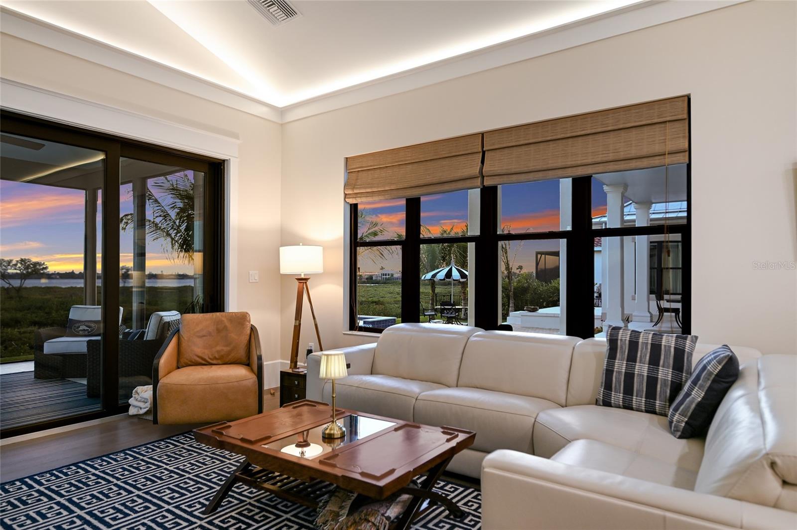 SANCTUARY COVE - Residential