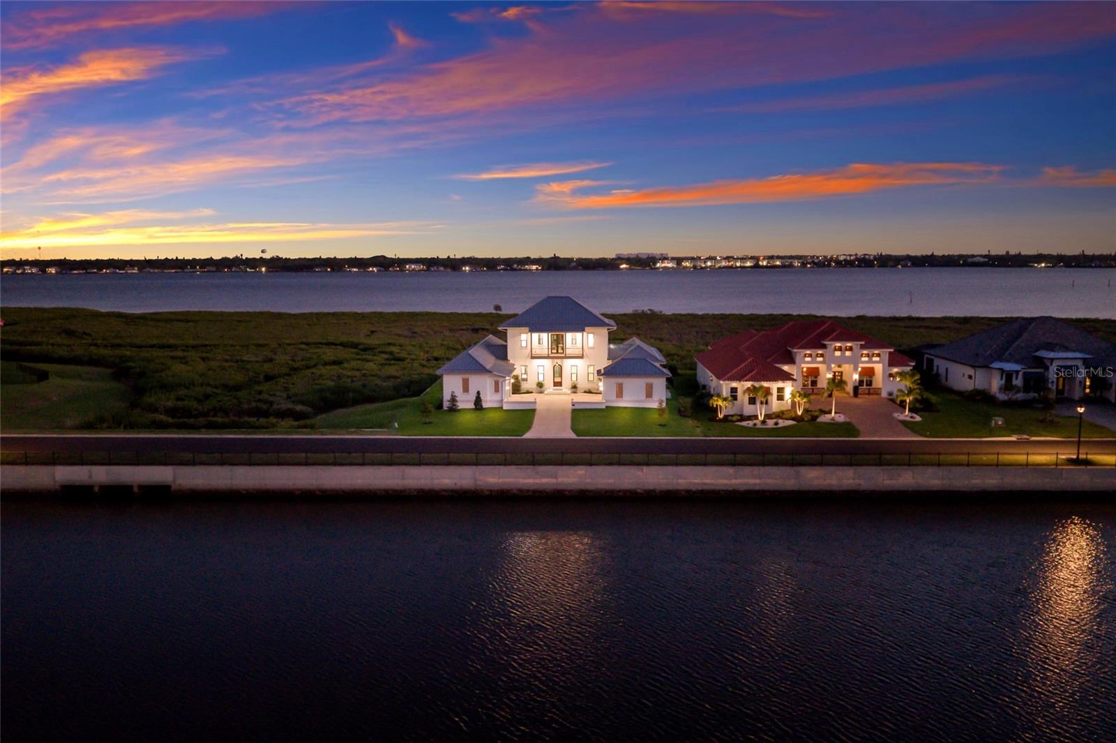 SANCTUARY COVE - Residential