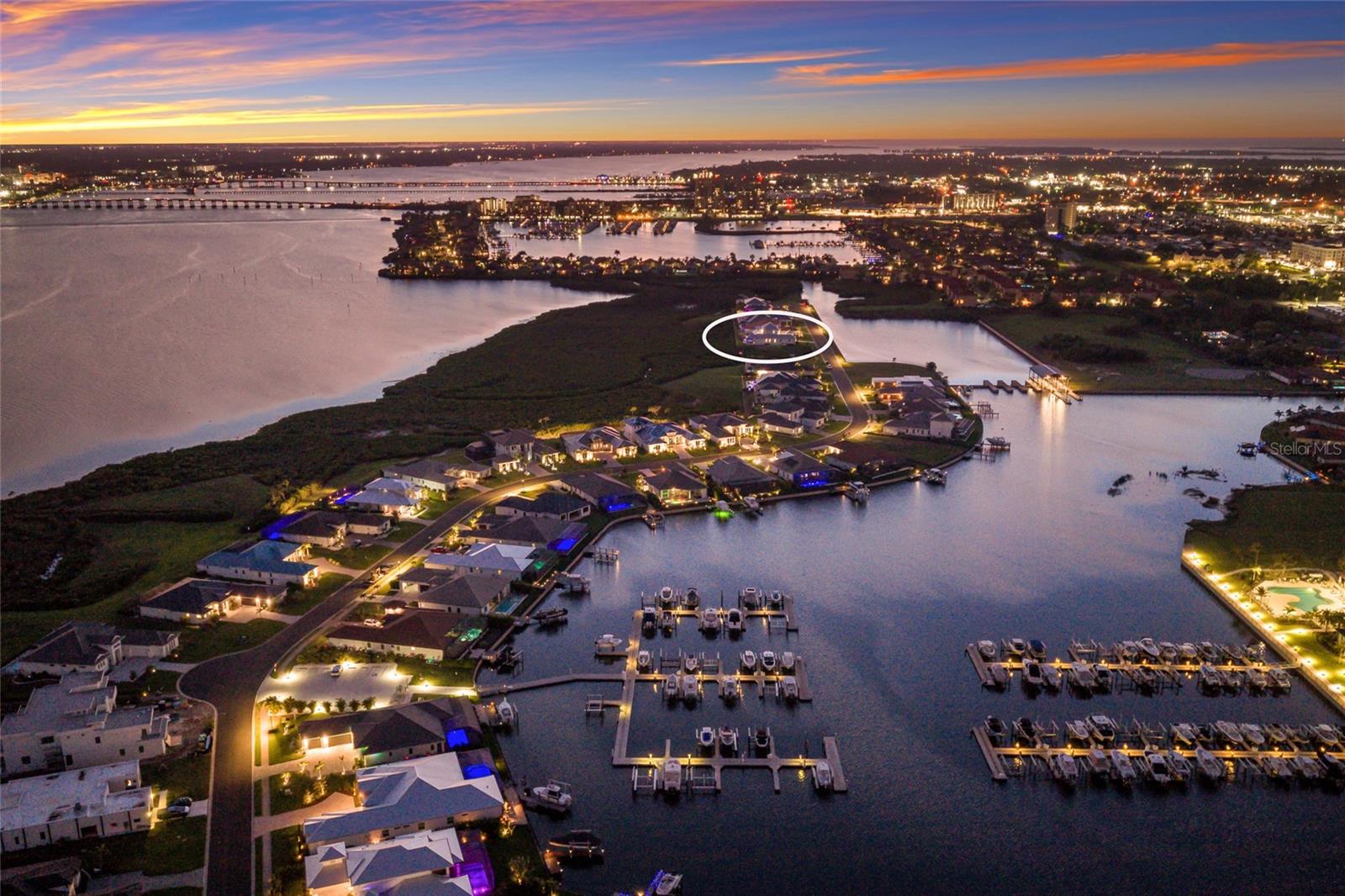 SANCTUARY COVE - Residential