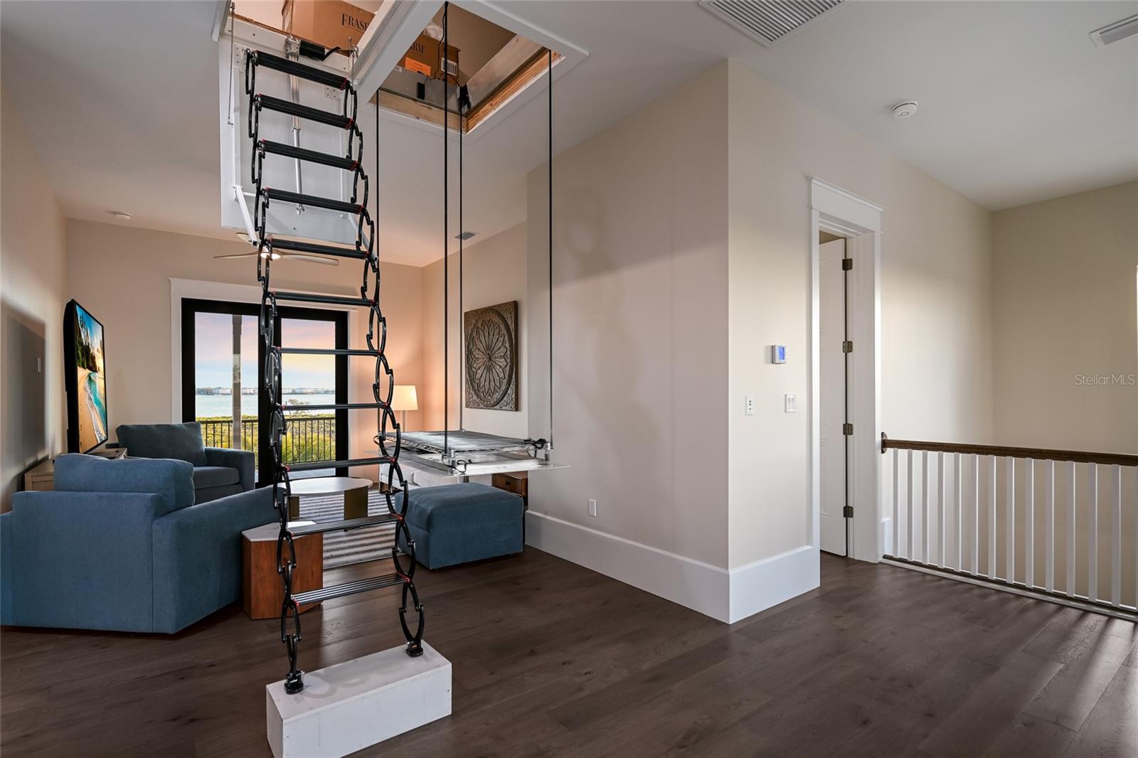SANCTUARY COVE - Residential