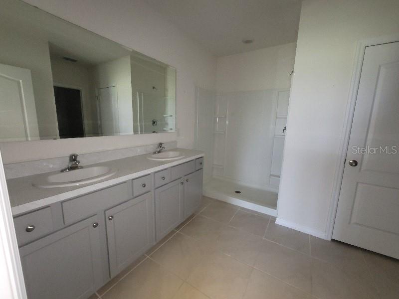 WOODBRIDGE LKS/EDGEWATER - Residential