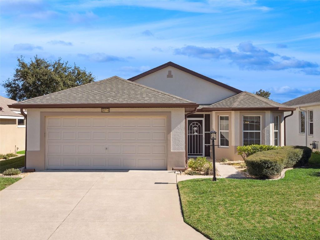 Photo of 20716 Prince Ranier Place, Leesburg, FL 34748 (MLS # G5107096)