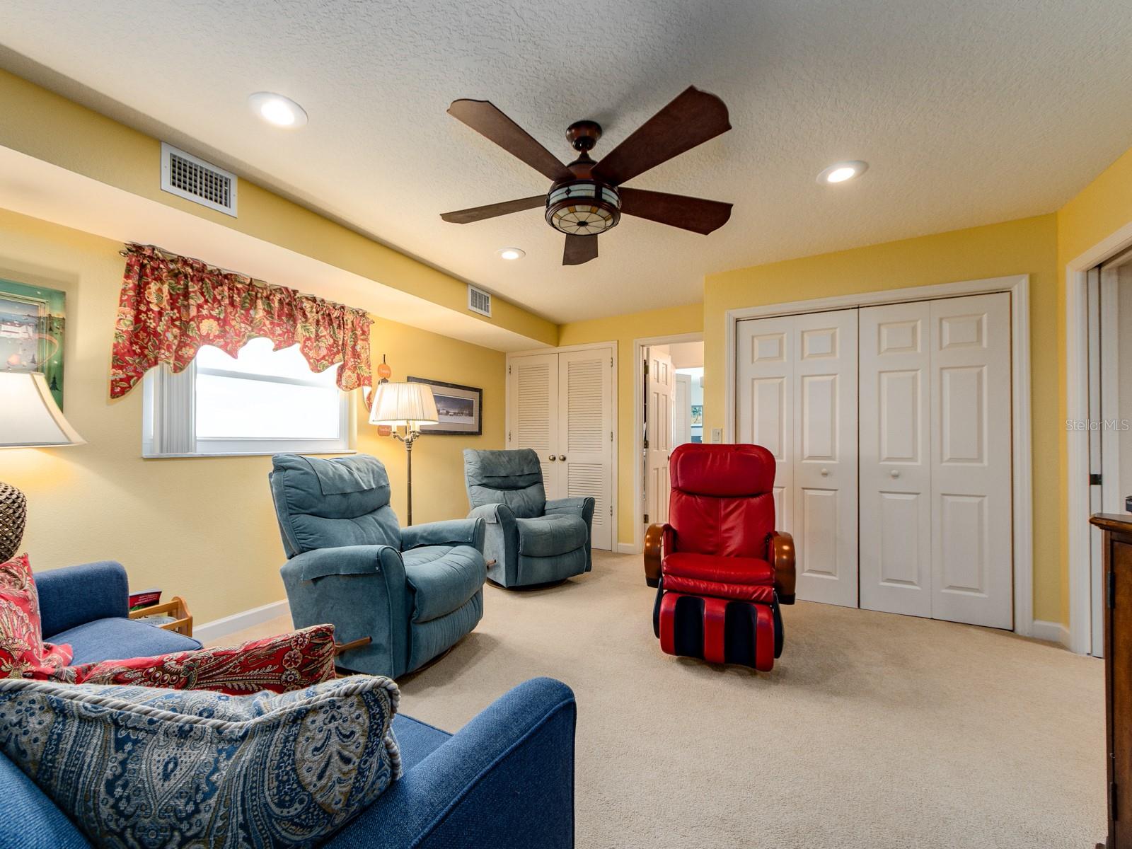 TAMARAC BY THE GULF 1ST ADD - Residential