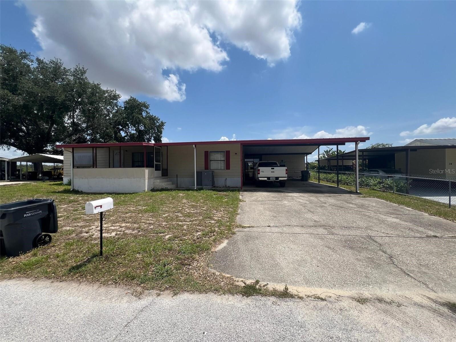 This 4 bedroom, 2 bathroom, 1,150 sqft double-wide mobile home in Lake Wales is ready to go! With some minor upgrades already completed, this 1983-built home is turnkey for rental or a great candidate for light cosmetic updates. Priced with flexibility for investors or homeowners looking to add value over time.