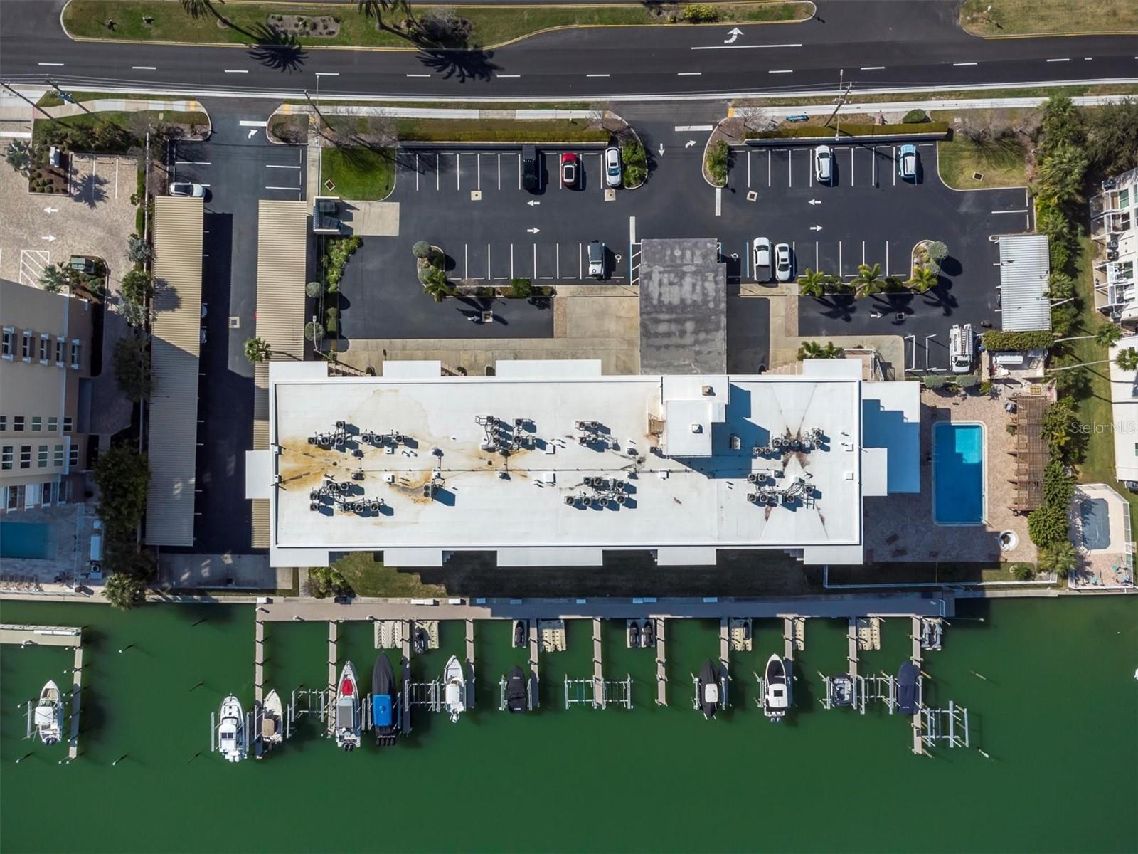 ISLAND WAY TOWERS CONDO - Residential