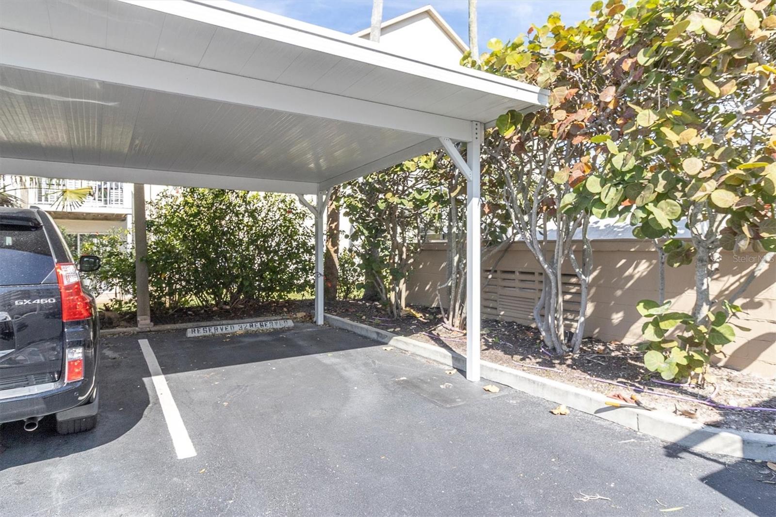 ISLAND WAY TOWERS CONDO - Residential