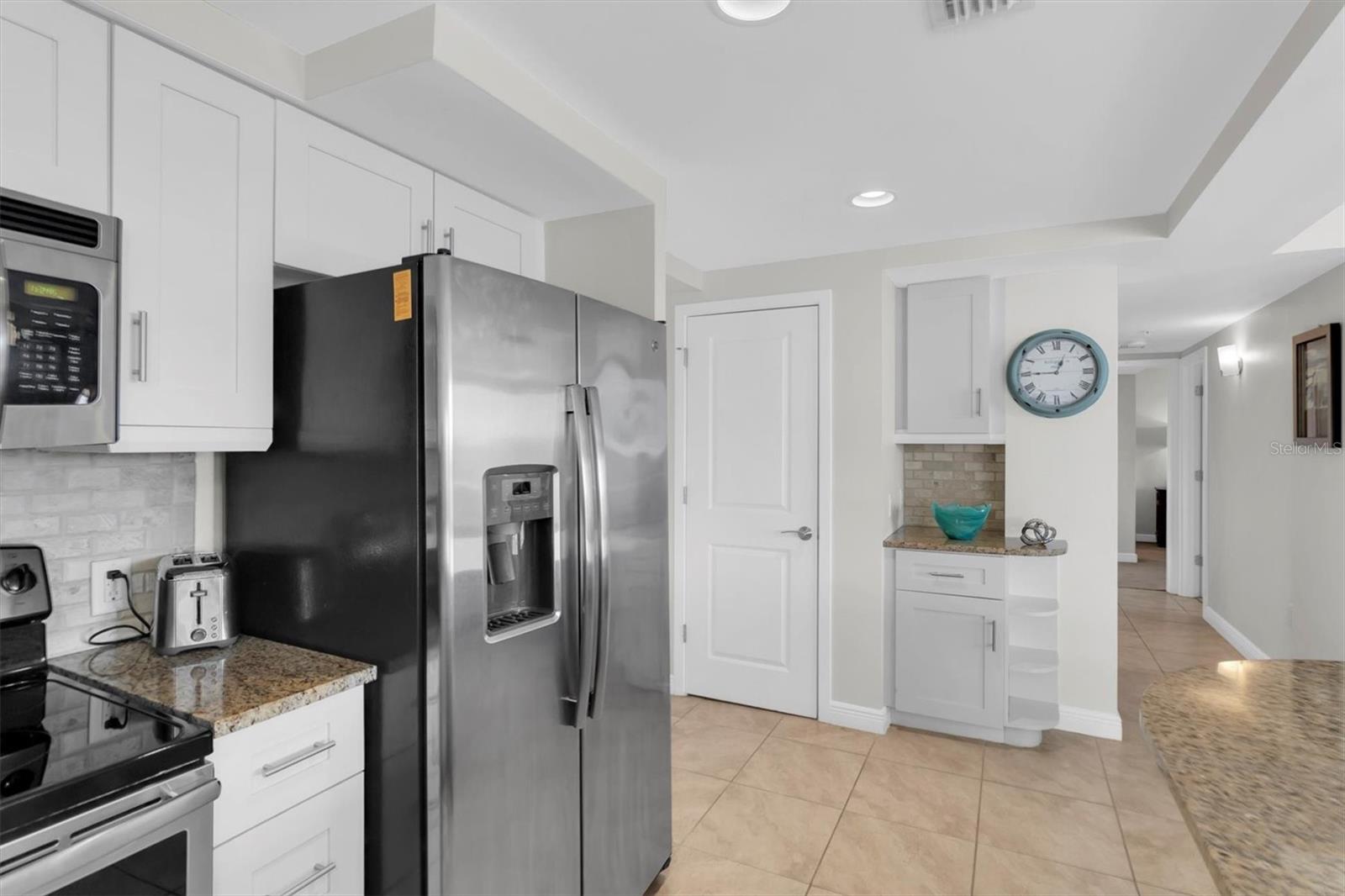 ISLAND WAY TOWERS CONDO - Residential