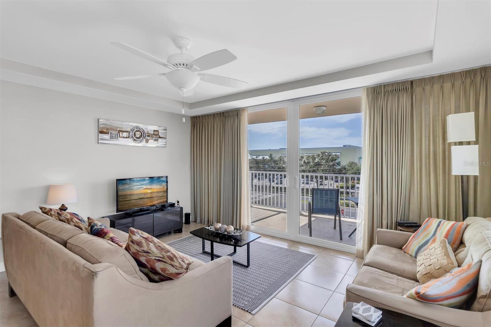 ISLAND WAY TOWERS CONDO - Residential