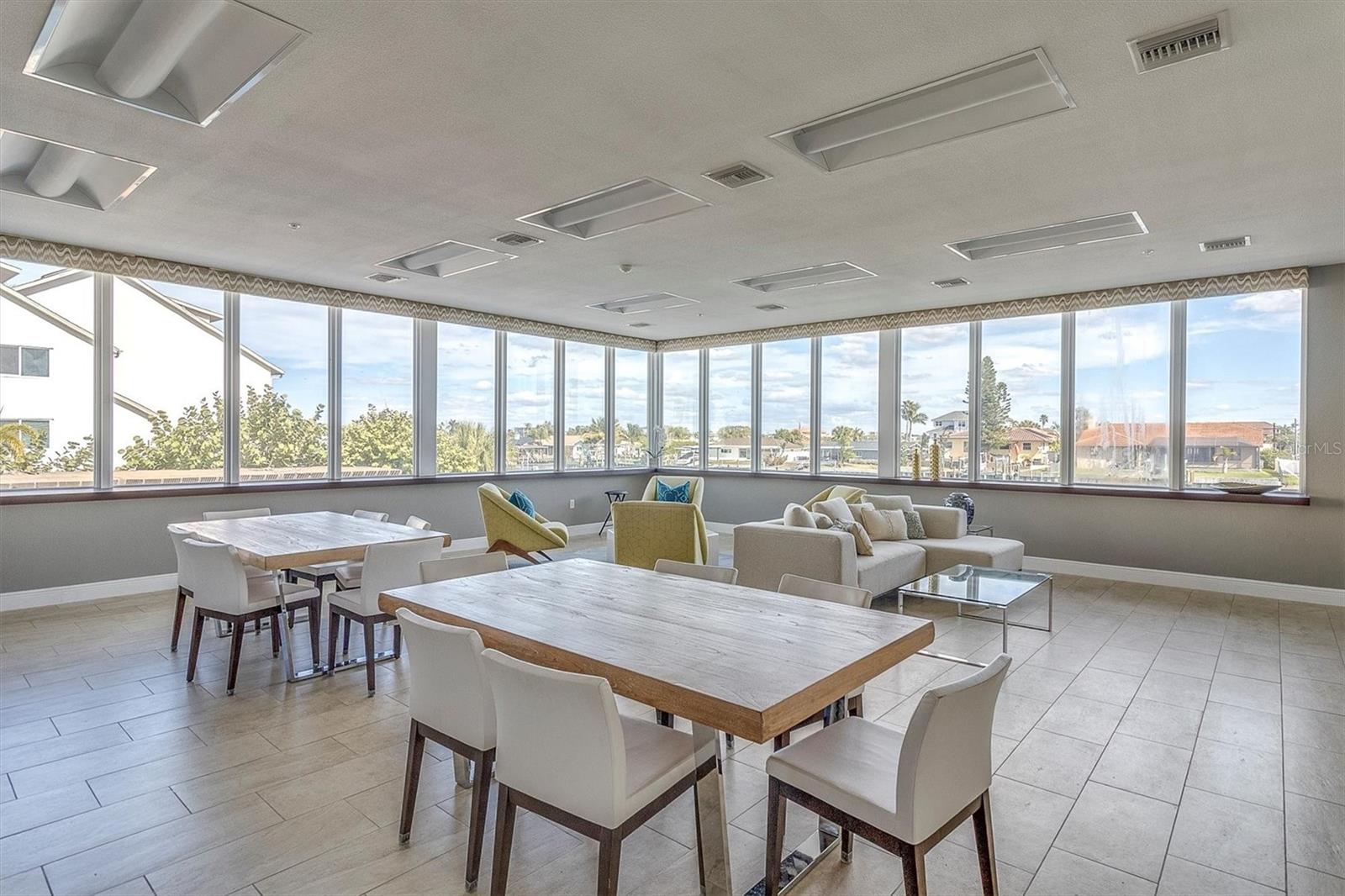 ISLAND WAY TOWERS CONDO - Residential