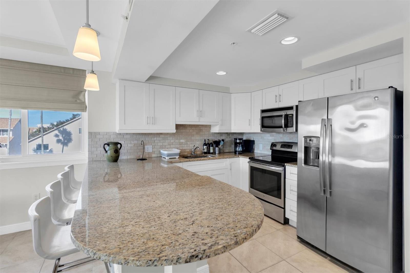 ISLAND WAY TOWERS CONDO - Residential