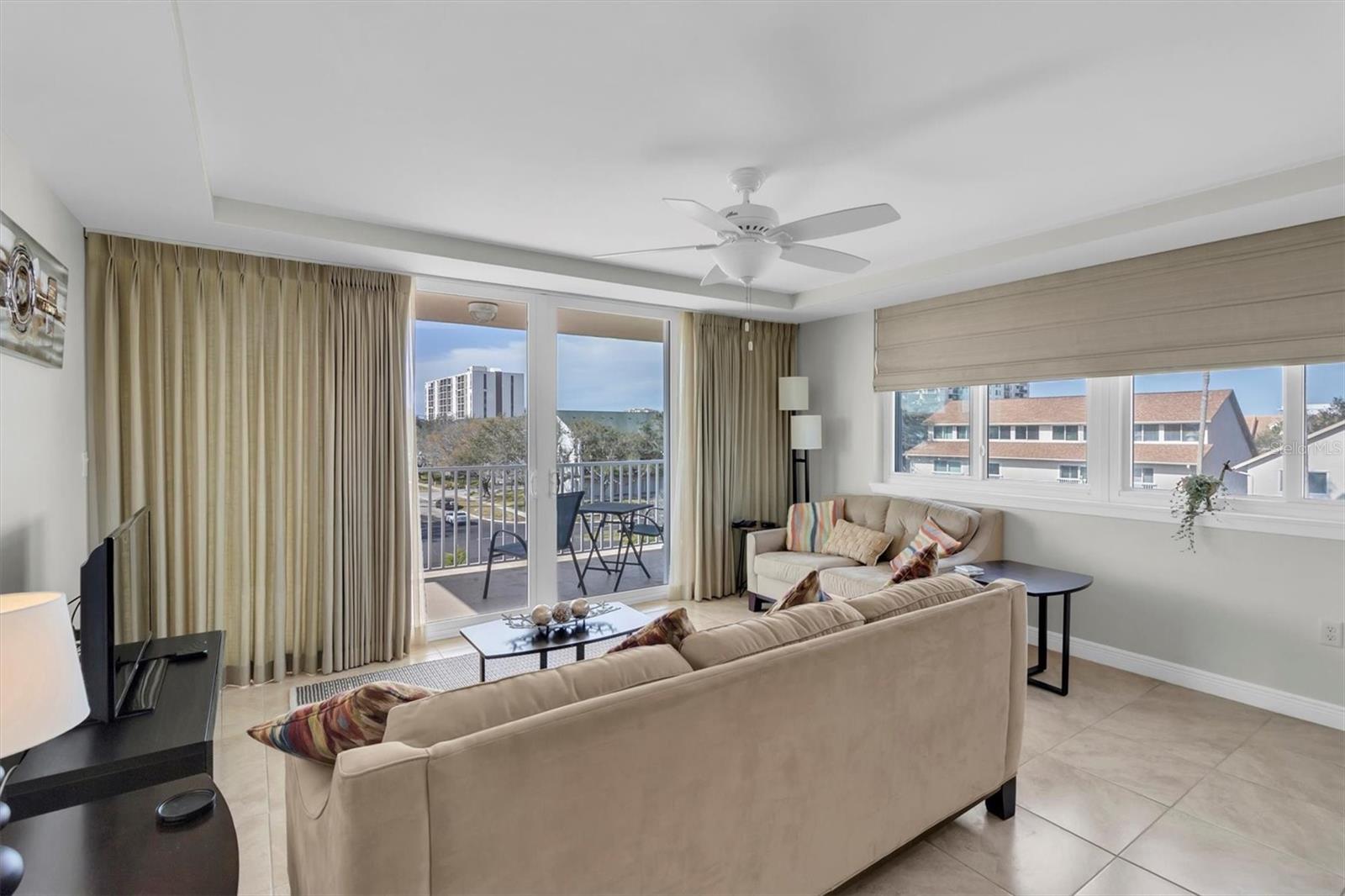 ISLAND WAY TOWERS CONDO - Residential