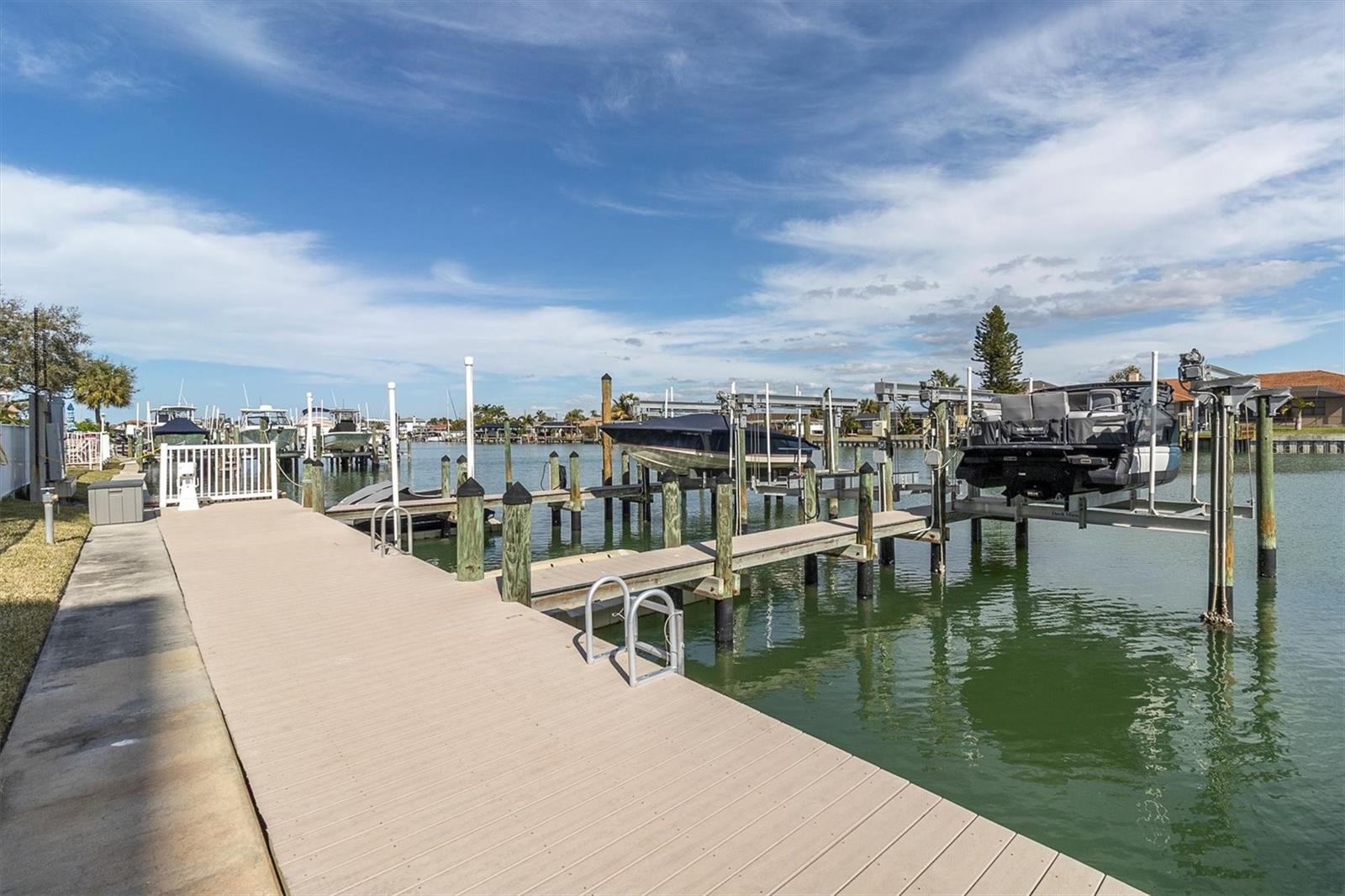 ISLAND WAY TOWERS CONDO - Residential