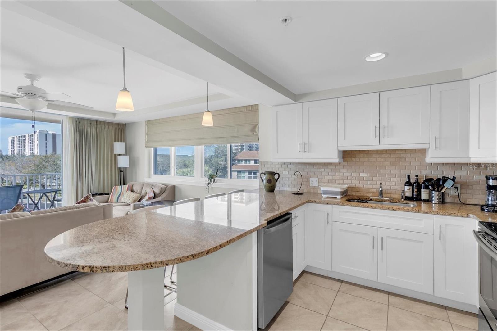 ISLAND WAY TOWERS CONDO - Residential