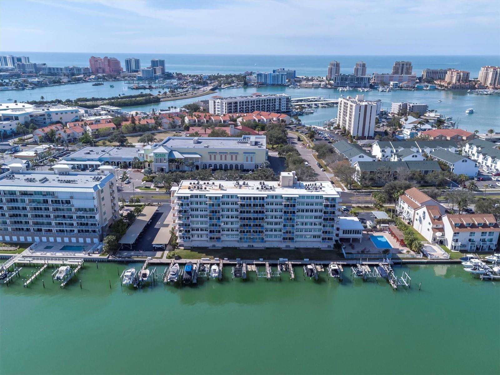 ISLAND WAY TOWERS CONDO - Residential