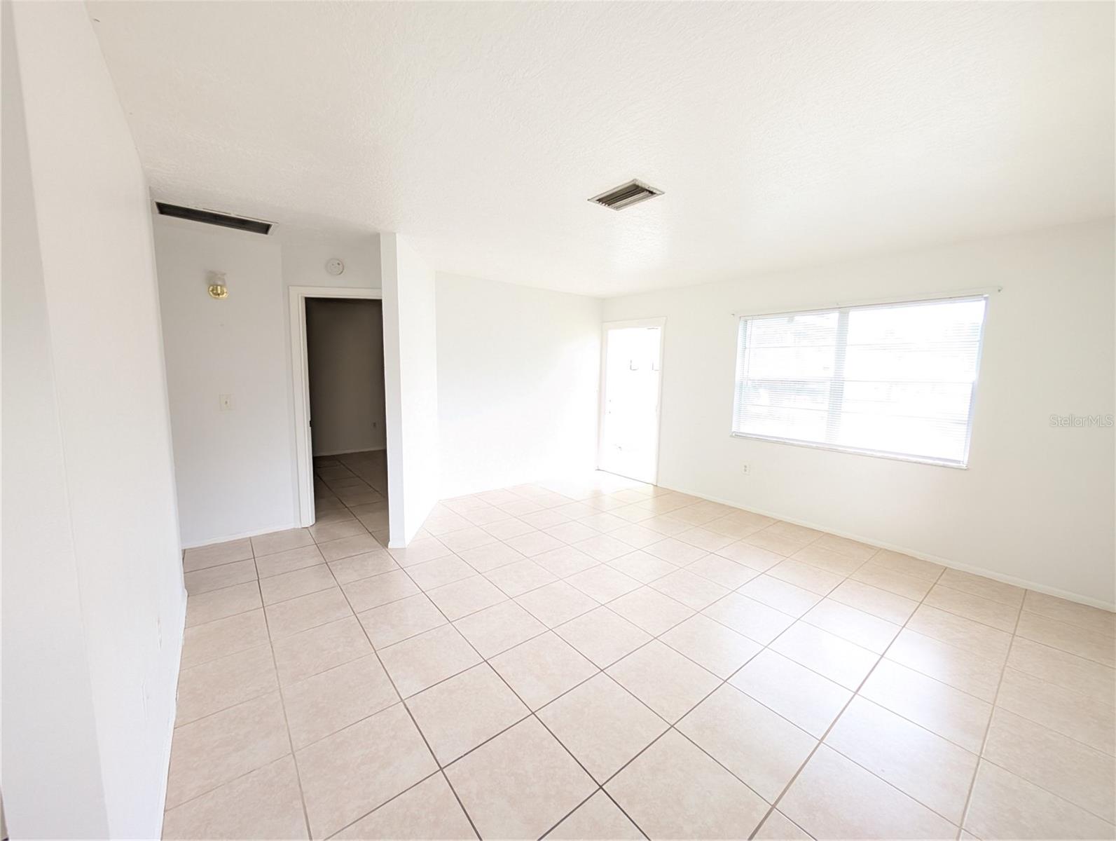 BEACHTON PARK - Residential Lease