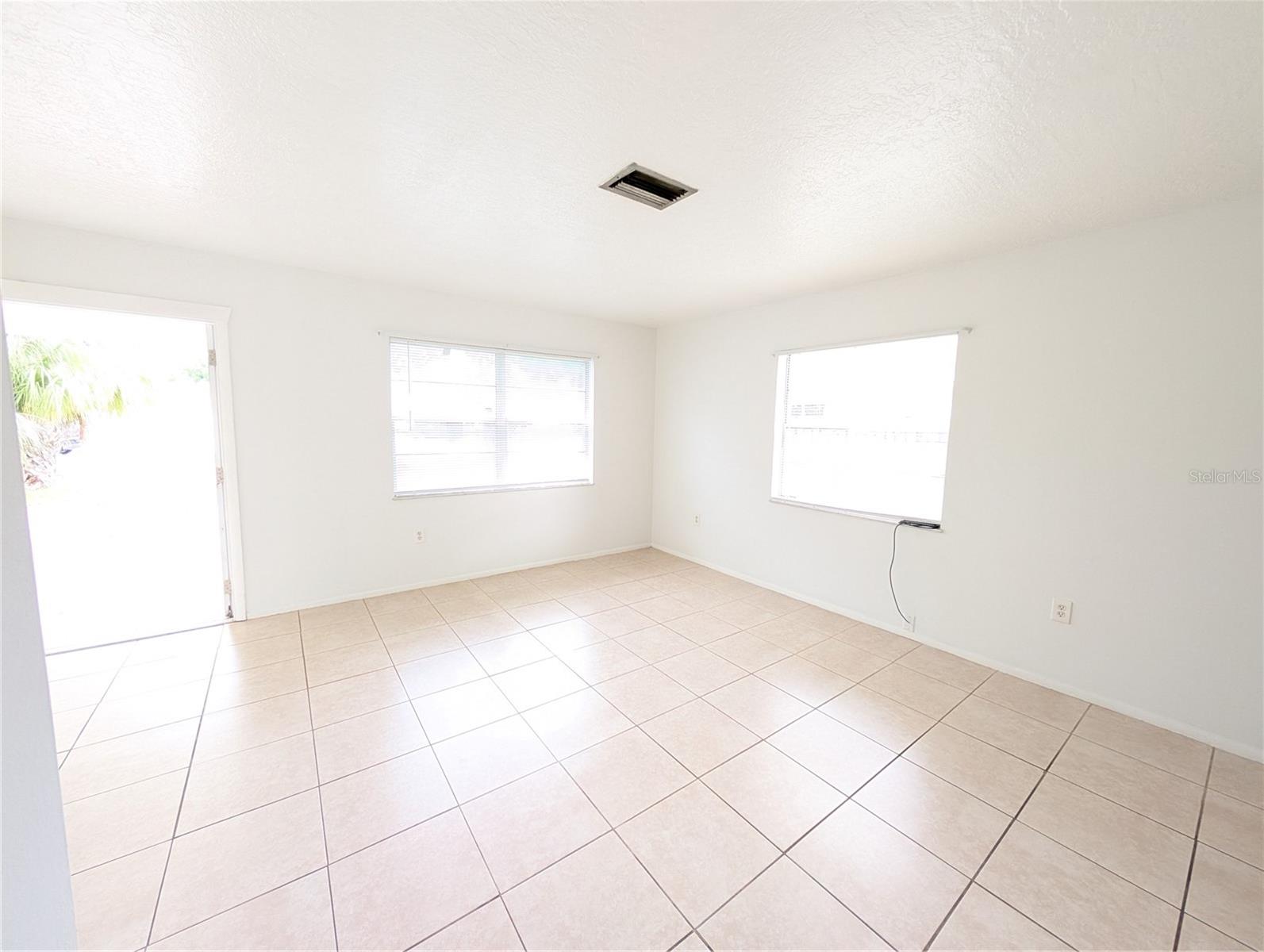 BEACHTON PARK - Residential Lease