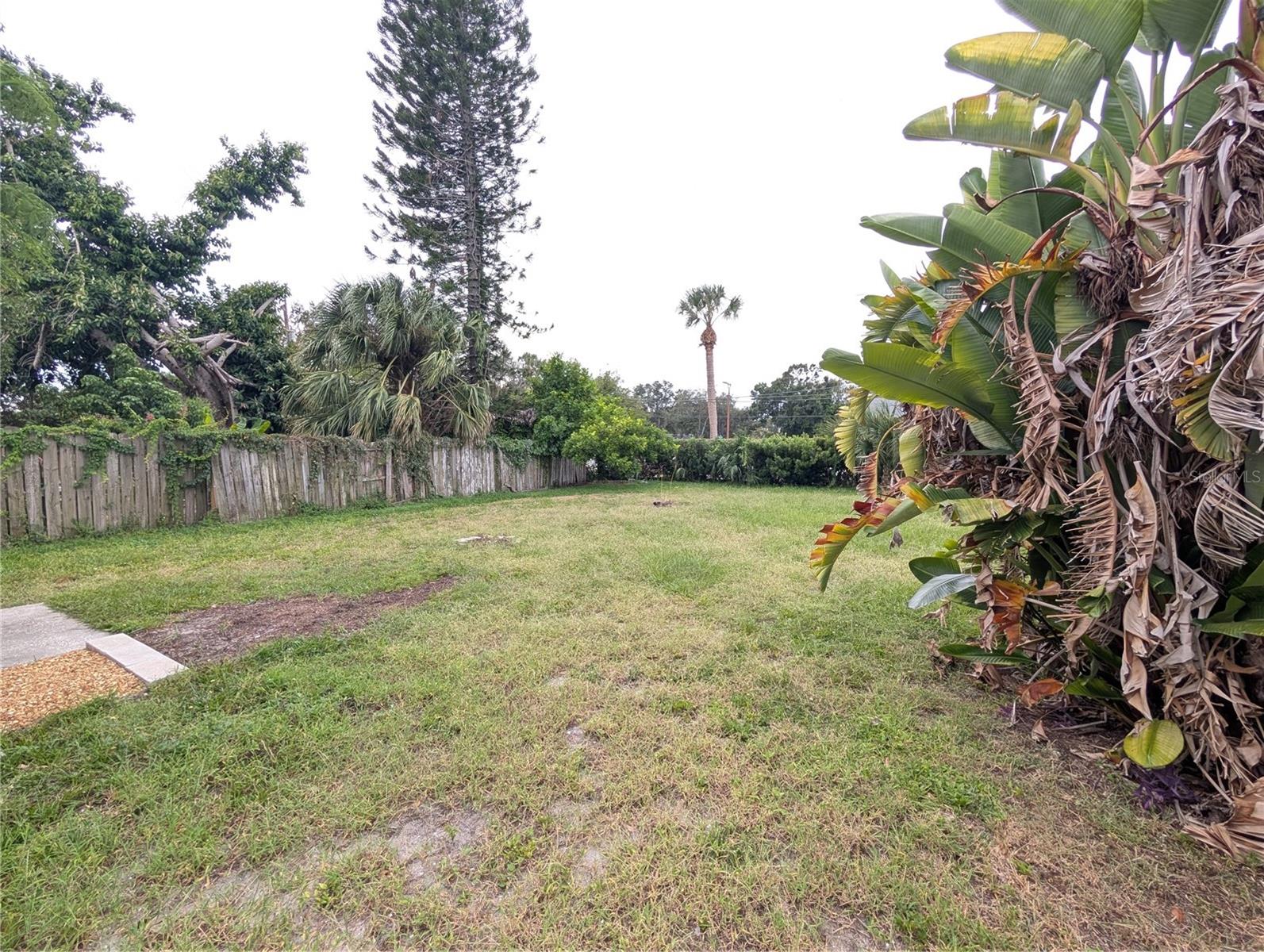 BEACHTON PARK - Residential Lease