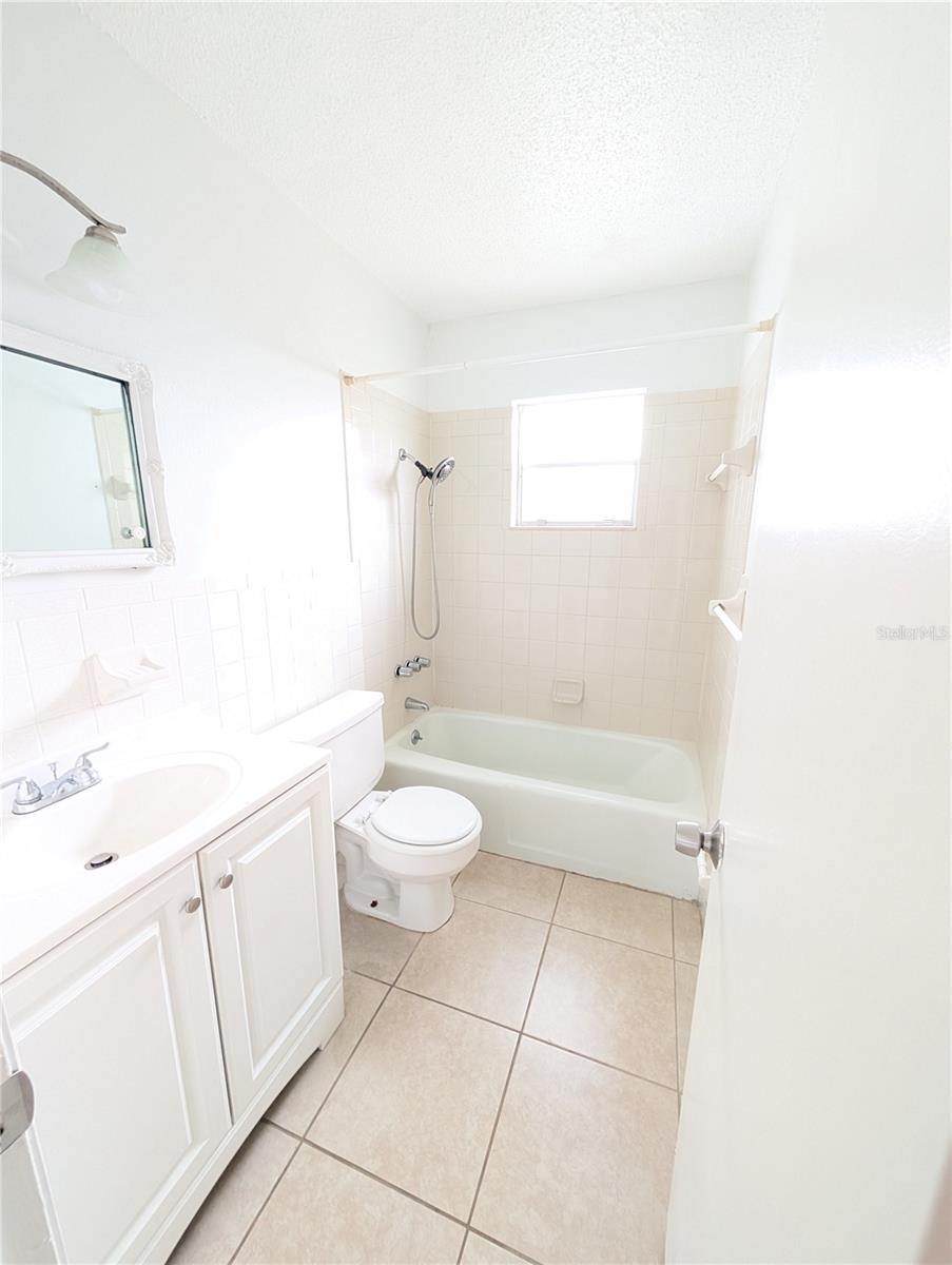 BEACHTON PARK - Residential Lease