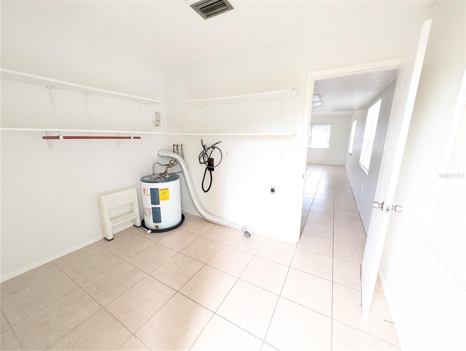 BEACHTON PARK - Residential Lease