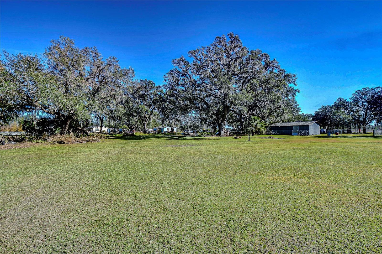 WILLIAM L STALVEY JR ESTATES - Land