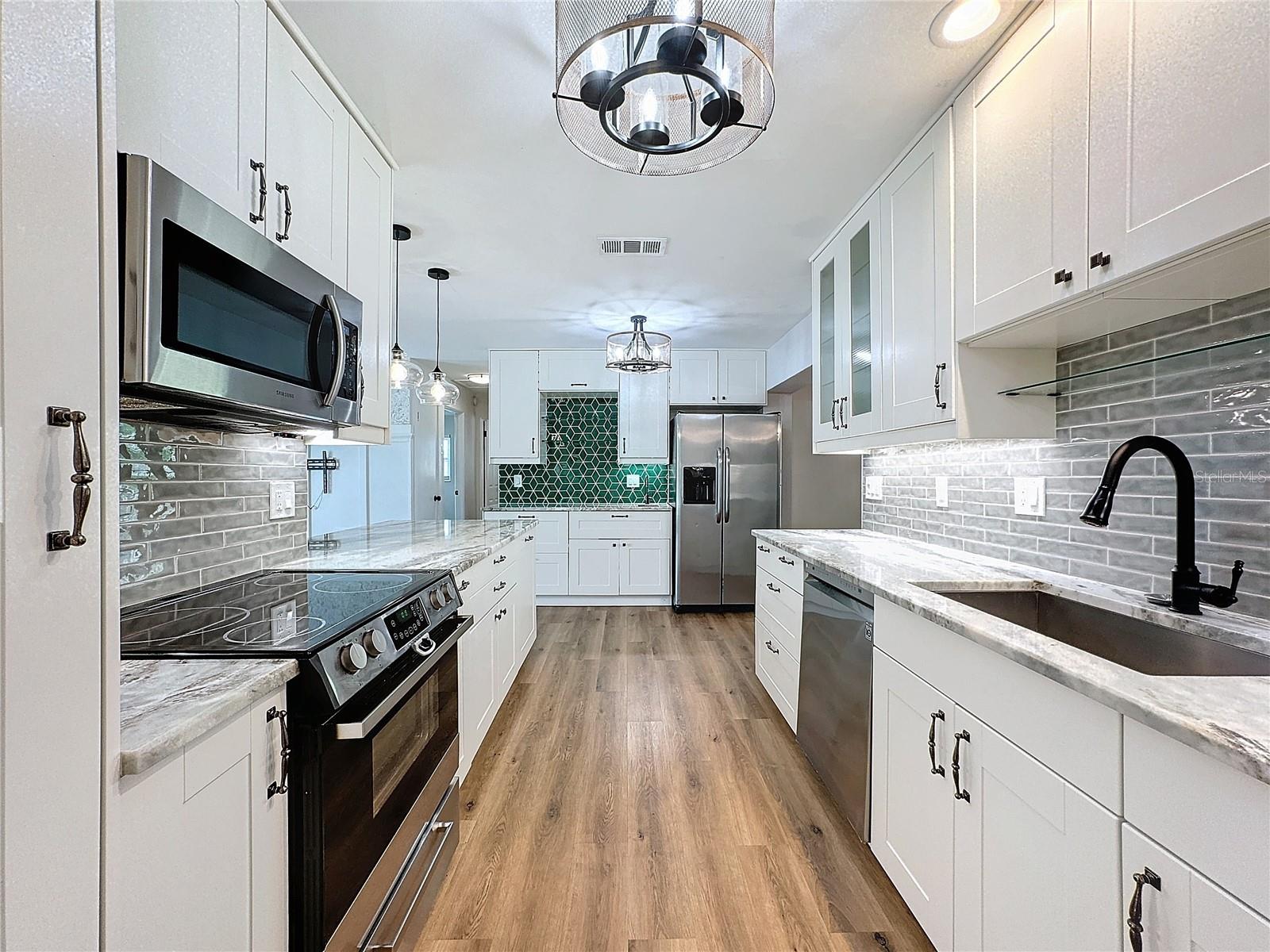 RIDGEWOOD GROVES - Residential