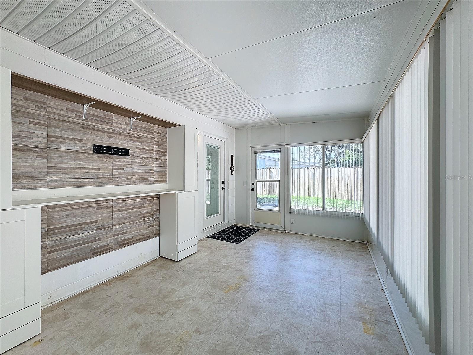 RIDGEWOOD GROVES - Residential