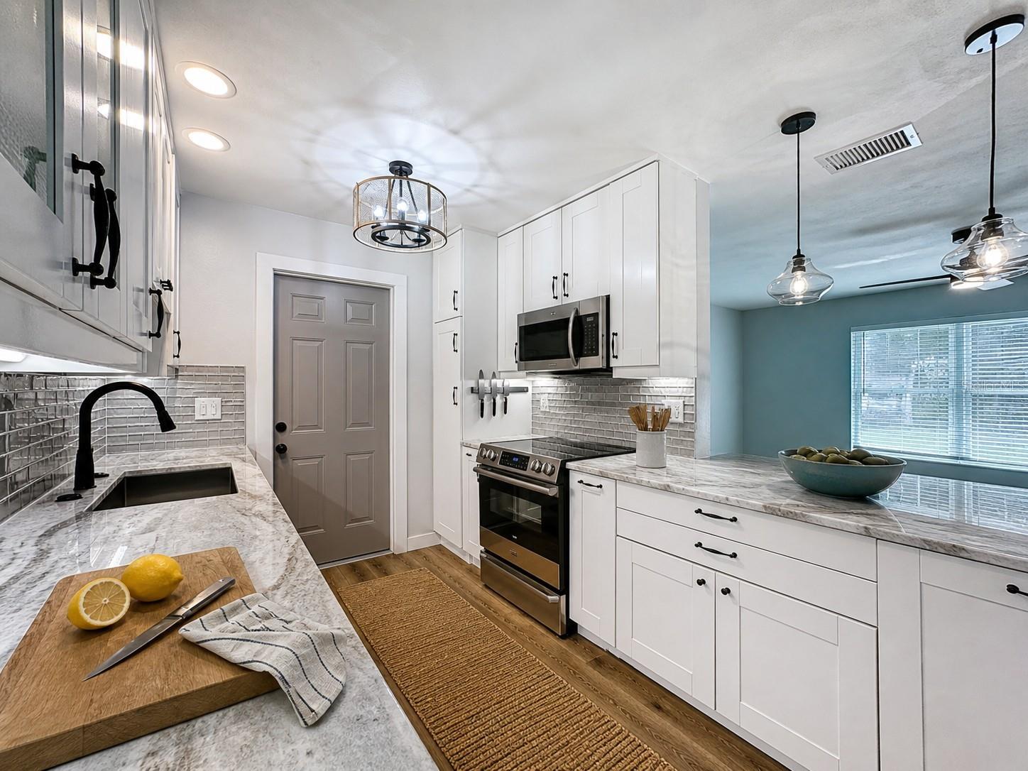 RIDGEWOOD GROVES - Residential