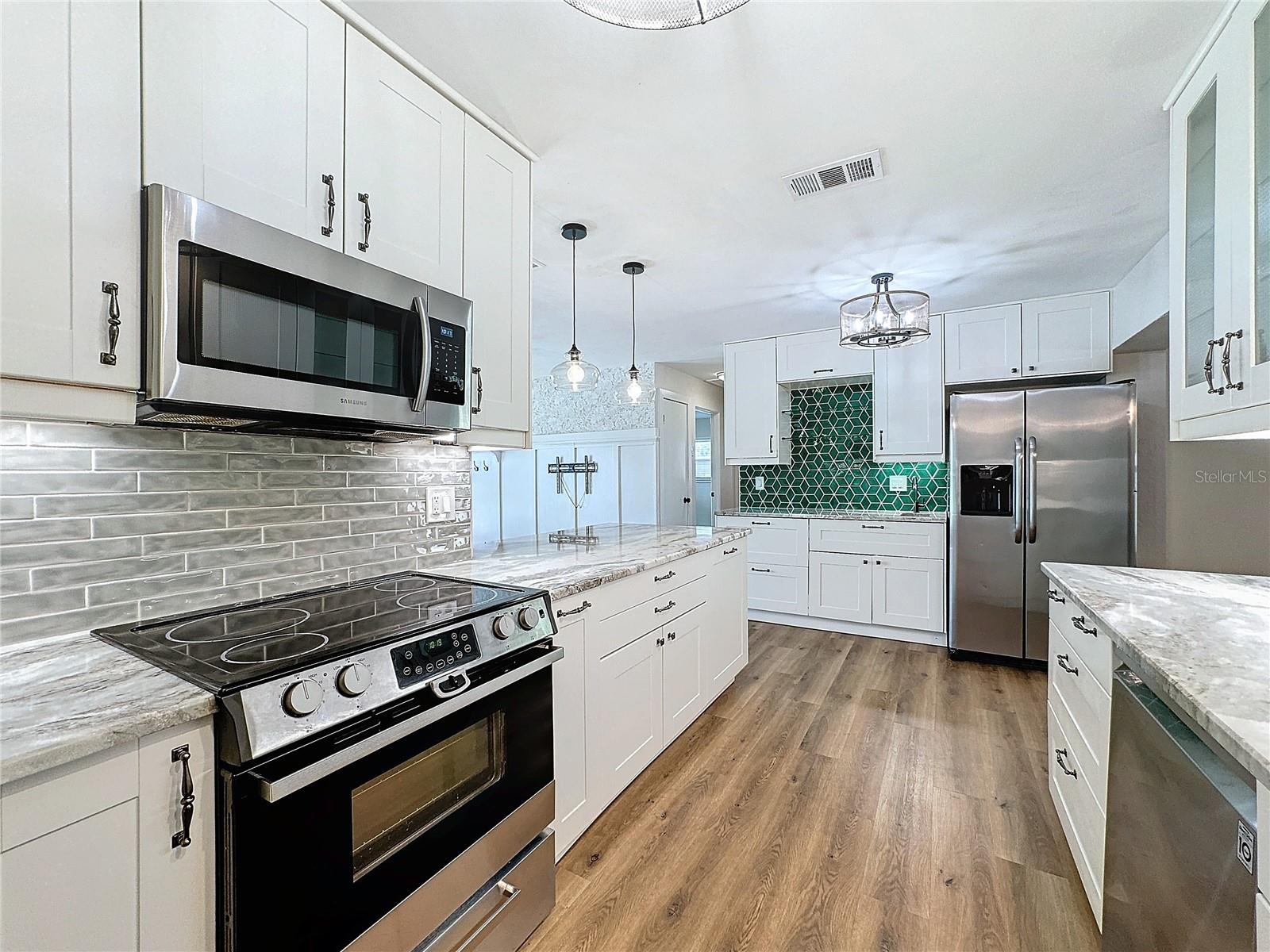 RIDGEWOOD GROVES - Residential