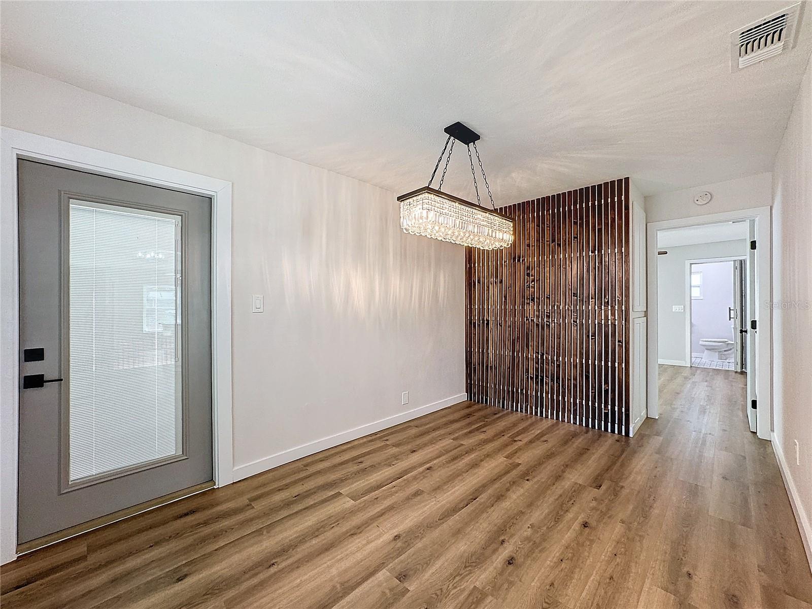 RIDGEWOOD GROVES - Residential