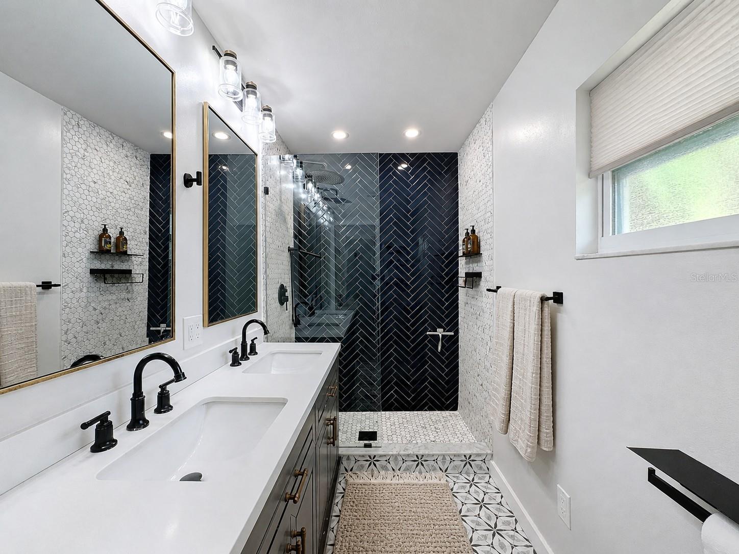 RIDGEWOOD GROVES - Residential