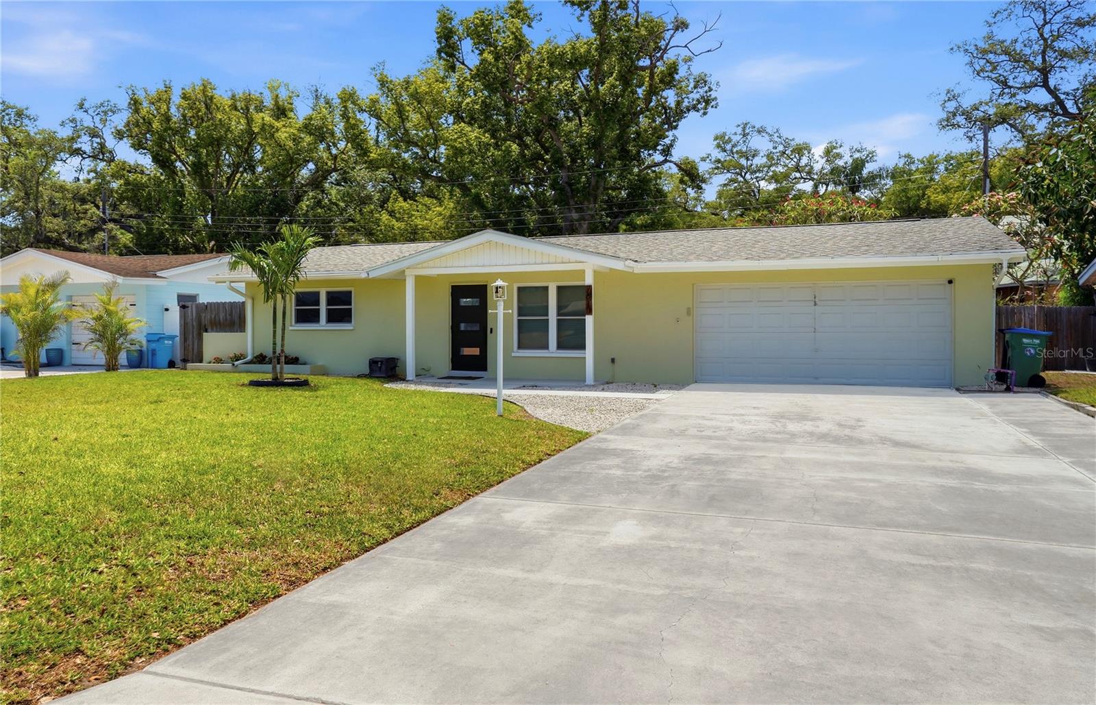 RIDGEWOOD GROVES - Residential