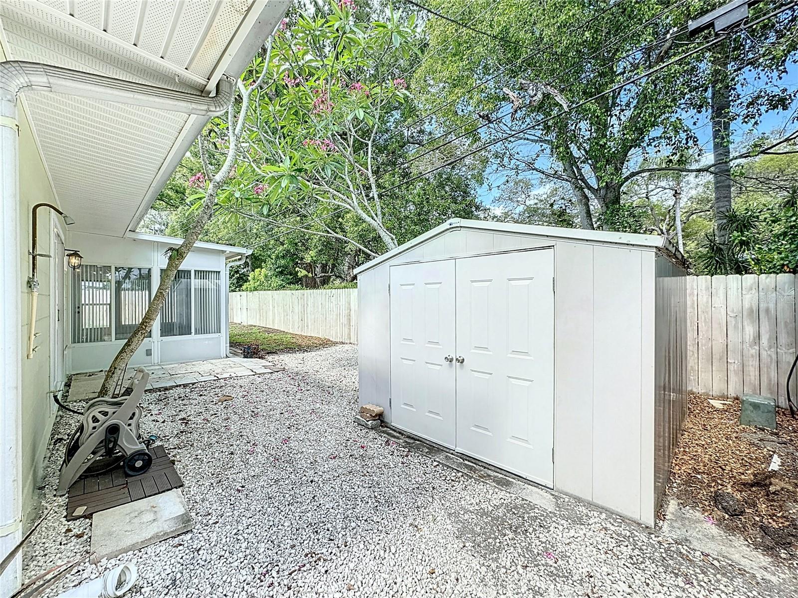 RIDGEWOOD GROVES - Residential