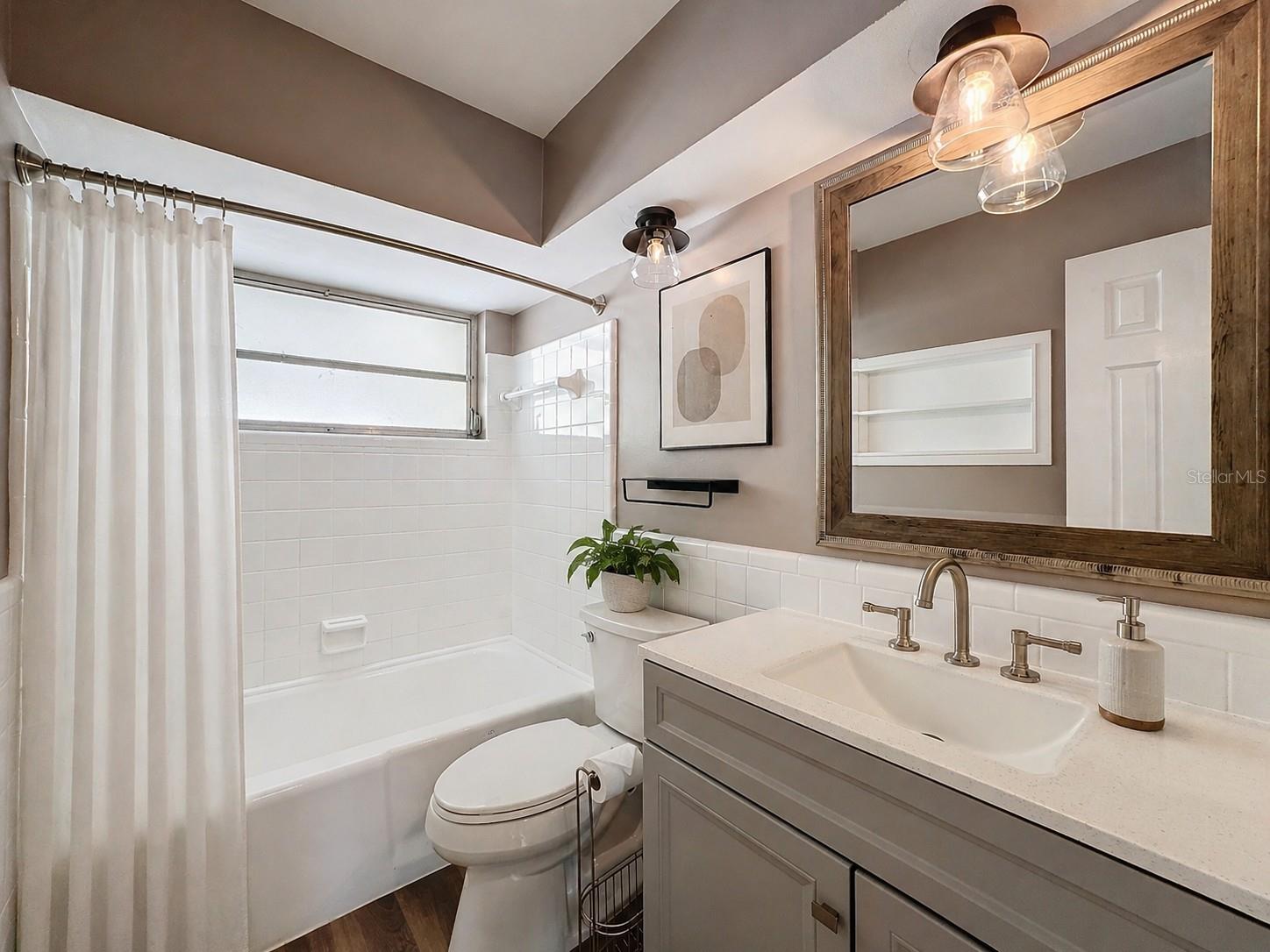 RIDGEWOOD GROVES - Residential