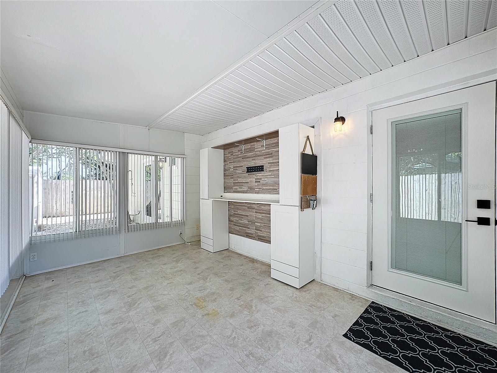 RIDGEWOOD GROVES - Residential