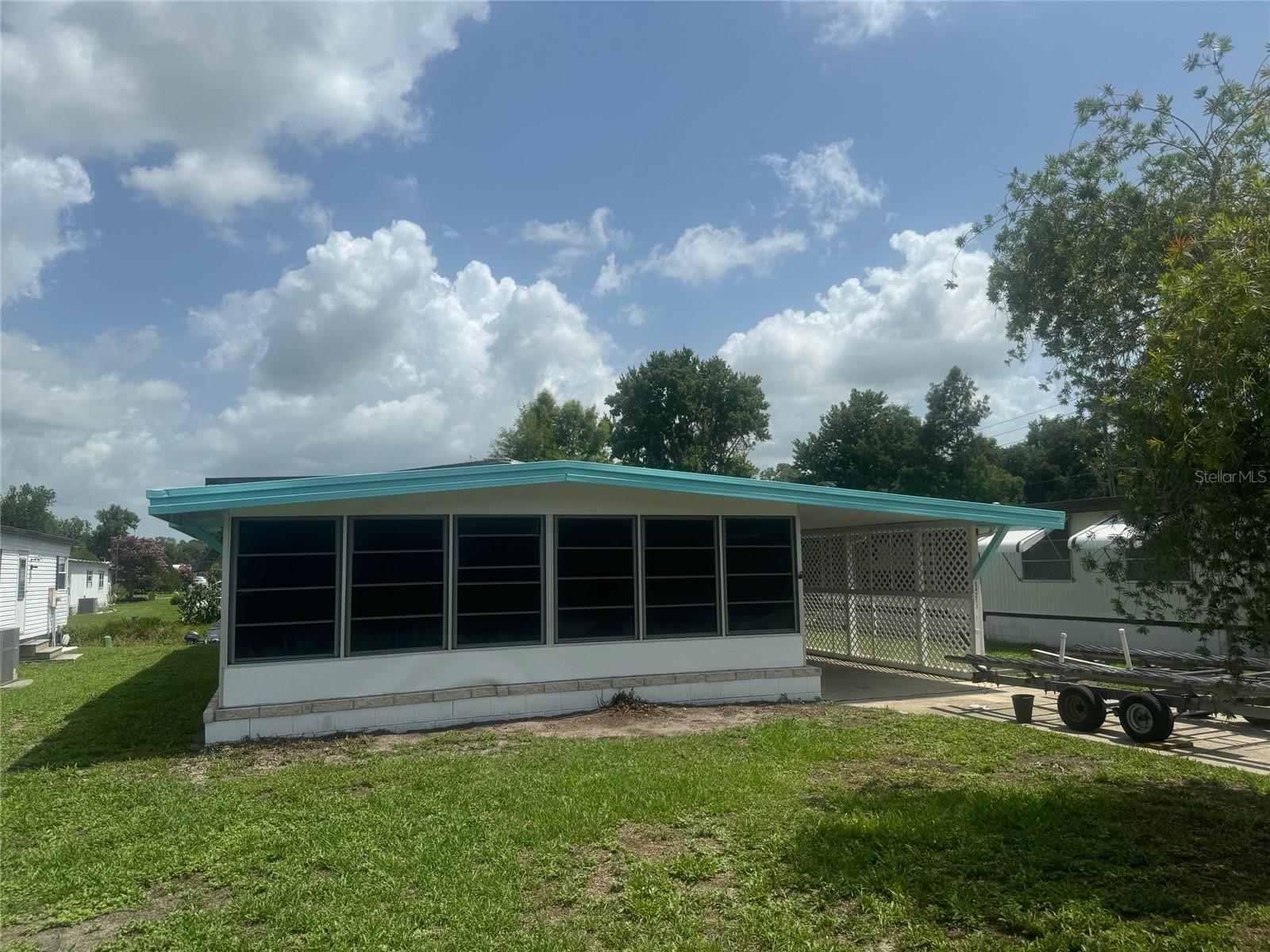 LAKE GRIFFIN ISLES UNIT 01 - Residential